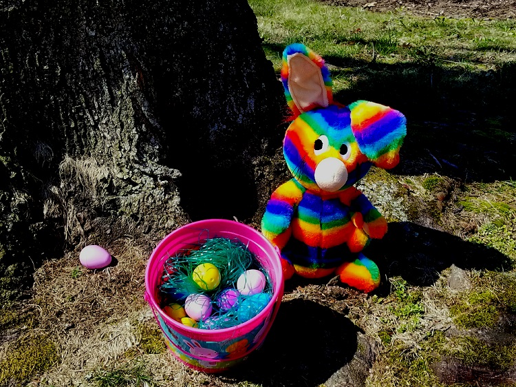 Easter 18 Rainbow Rabbit Sends His Best Wishes